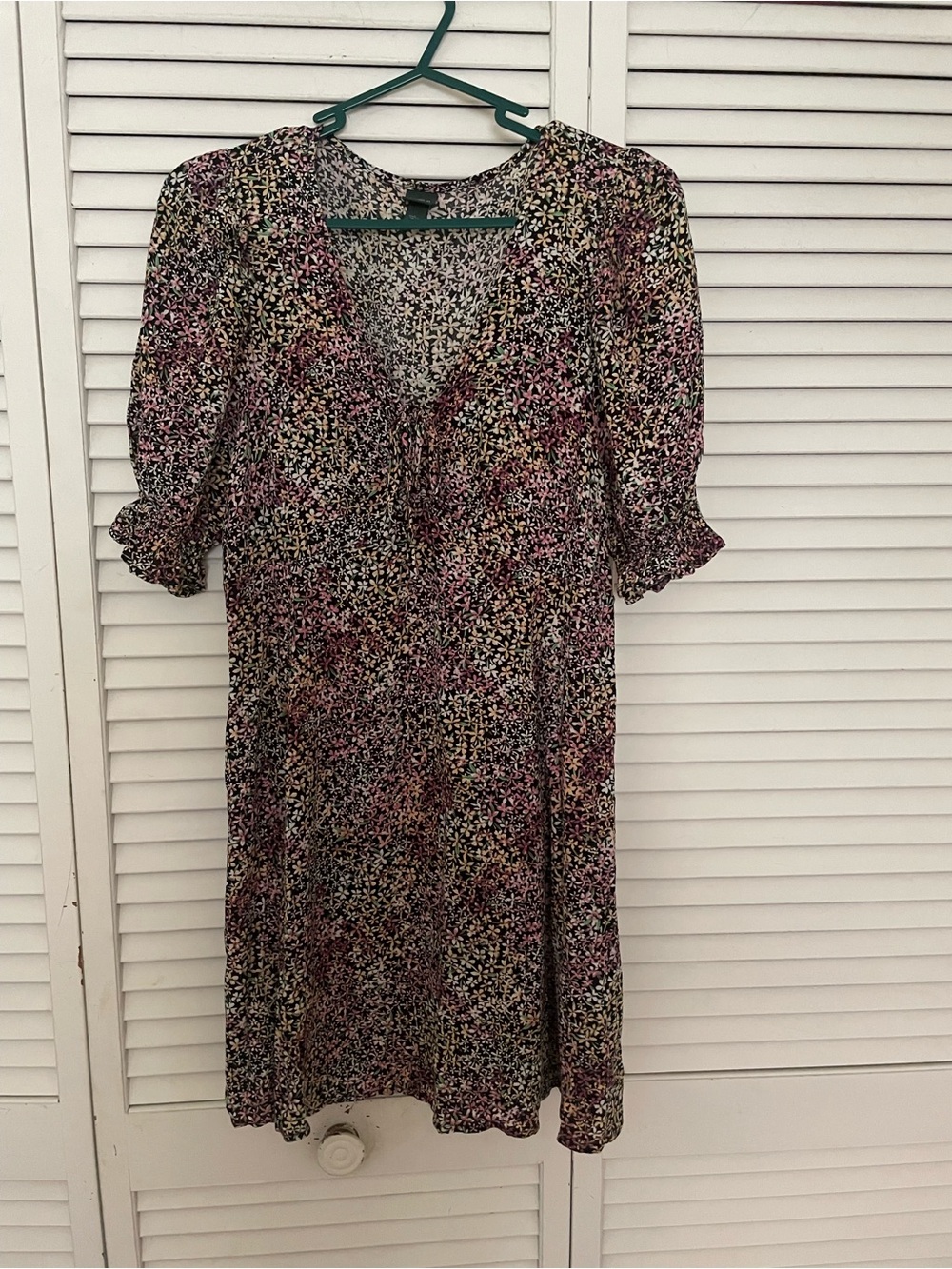 wild fable Black Multi Floral V-Neck Midi Dress with Puff Sleeves